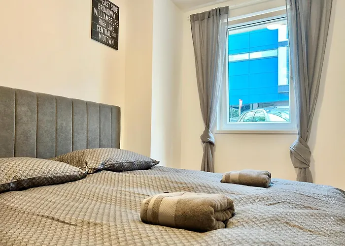 Brand New & Modern Apartamento